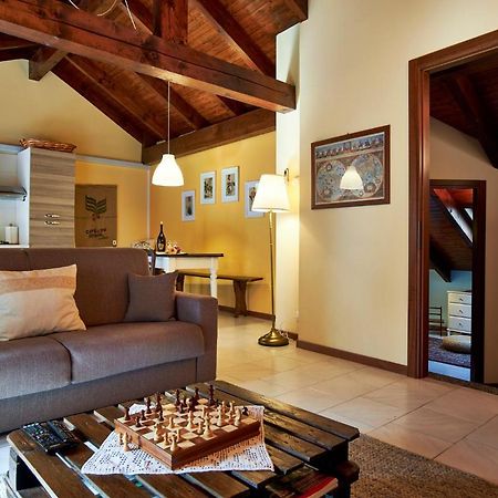 Bella Omegna Apartments Bagian luar foto